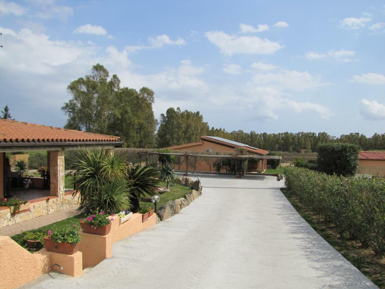 B&B Monte Gruttas Camisa Bagian luar foto